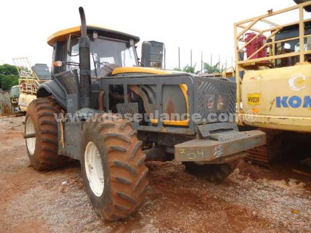 15/22021 - TRATOR AGRICOLA VALTRA MOD. BT-190, 4X4, ANO 13, 