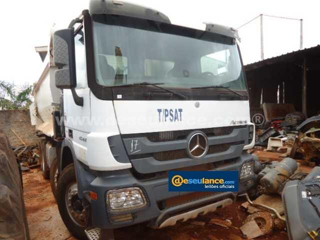 17/22021 - CAMINHÃO BASCULANTE M BENZ MOD. ACTROS 4844, K-45, 8X4, 