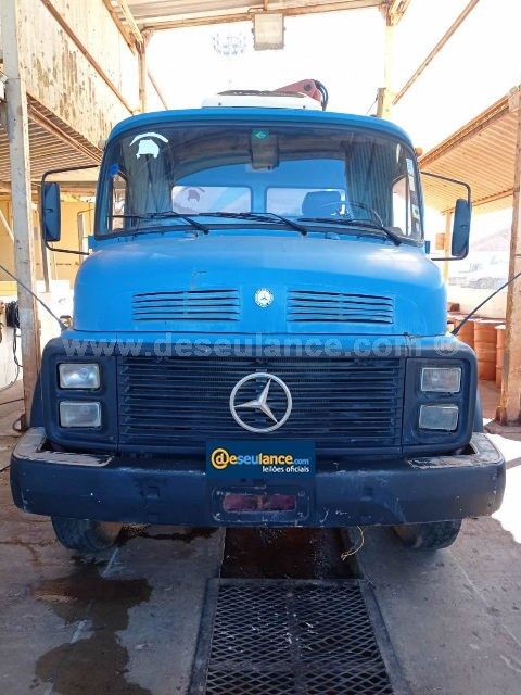 01/23116 - CAMINHÃO M. BENZ 1313, TOCO, ANO 83, C/GUINDAUTO 3.000 KG.