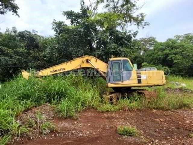 943/23151 - ESCAVADEIRA HIDRÁULICA M/KOMATSU MOD. PC200 6-B.