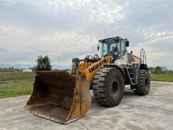 11/23153 - PÁ CARREGADEIRA LIEBHERR MOD. L 580, ANO 21,