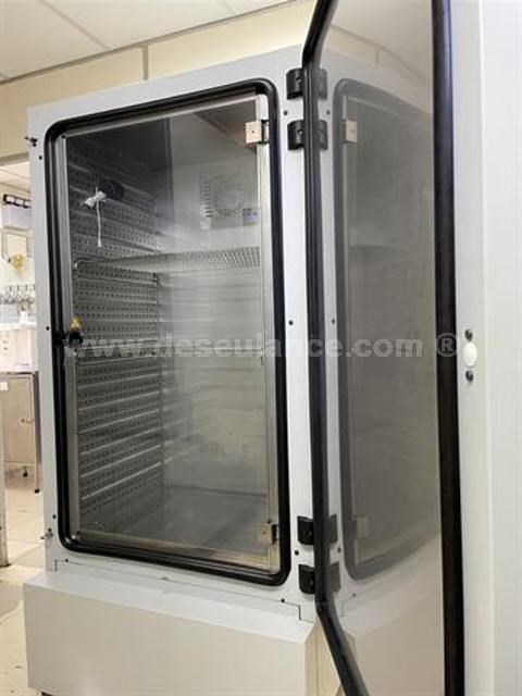 15/23171 - INCUBADORA REFRIGERADORA M/BINDER MOD. KB400.