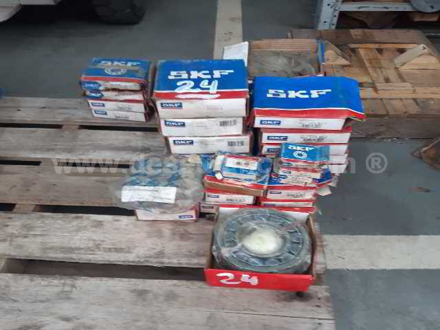 24/23199 - 37 ROLAMENTOS M/SKF