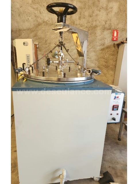 01/24085 - AUTOCLAVE HORIZONTAL M/FABBE PRIMAR MOD. 102, 220 VOLTS.