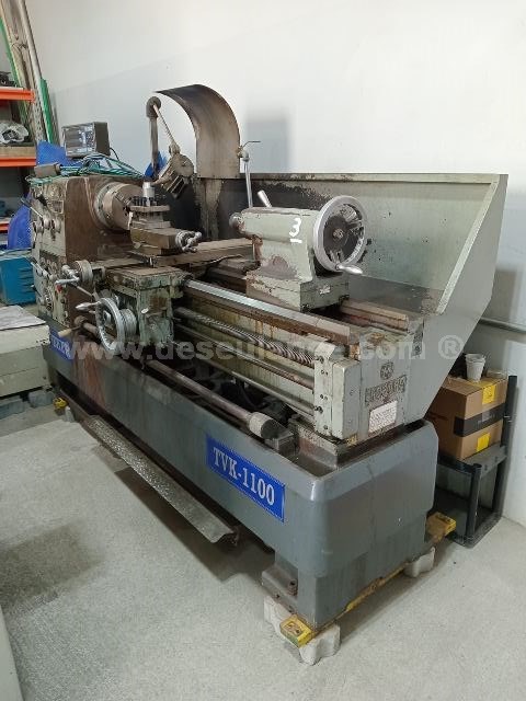 03/24133 - TORNO MECÂNICO M/VEKER MOD. TVK1100, SERIAL CH08069, 7.5HP, 