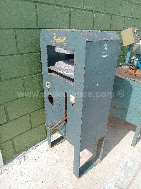 73/25074 - VUCANIZADORA M/CAJOL, FORÇA 25 TONS, PRATO 300 MM.