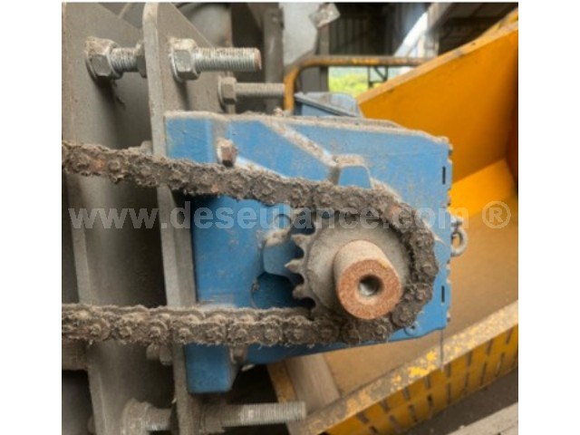 216/25097 - SUCATA DE MOTOREDUTOR M/WEG MOD. CLP ISSO - VG 220, ANO 22. 
