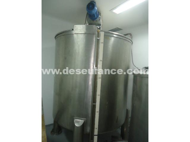 60/26027 - TANQUE CILÍNDRICO VERTICAL EM AÇO INOX, CAPAC. 3.000 L, 