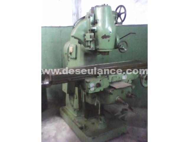 27/26037 - FRESADORA VERTICAL M/TOS KURIN ISO 40 MOD. FD-32 V