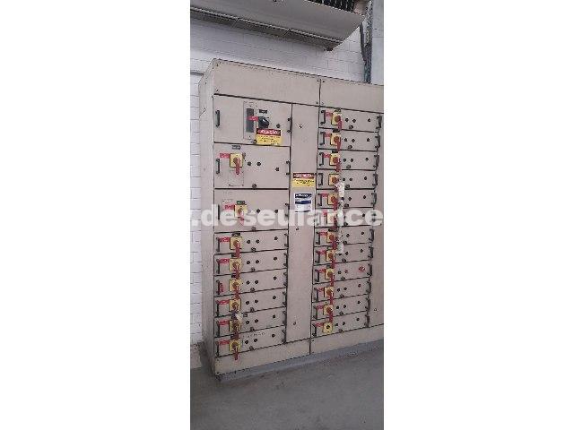 32/26044 - QUADRO DISTRIBUIÇÃO ELÉTRICA - 21 GAVETAS.