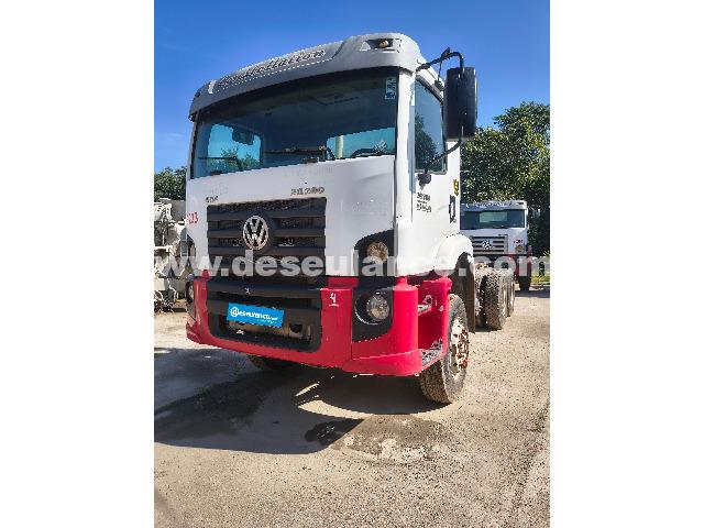 04/26053 - CAMINHÃO VOLKSWAGEN TRAÇADO MOD. 26280, 6X4, ANO 12/13,