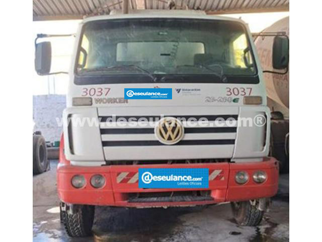 25/26057 - CAMINHÃO VOLKSWAGEN MOD. VW 26260-E, ANO 12. (ID 8393). 