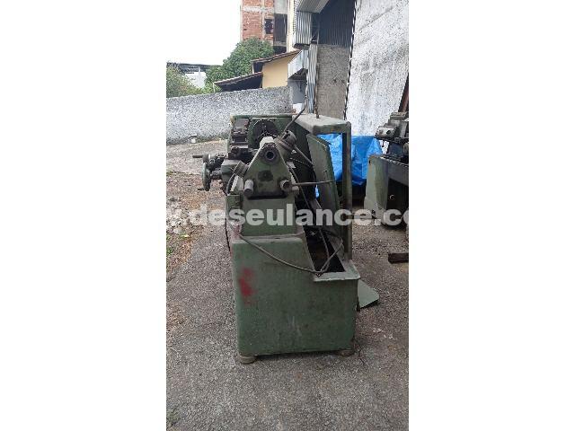 77/26072 - TORNO MECÂNICO HIDRÁULICO HBX 180 X 750 MM.